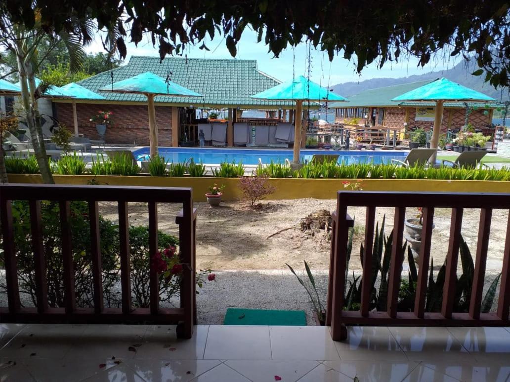 Toba Village Inn Tuk Tuk Exterior foto