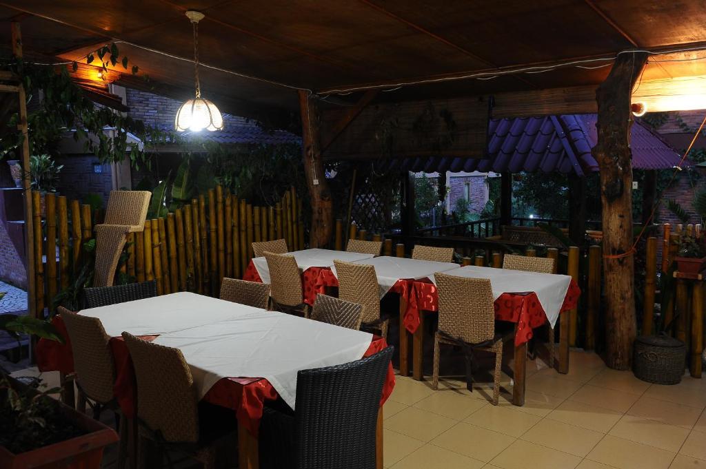 Toba Village Inn Tuk Tuk Zimmer foto